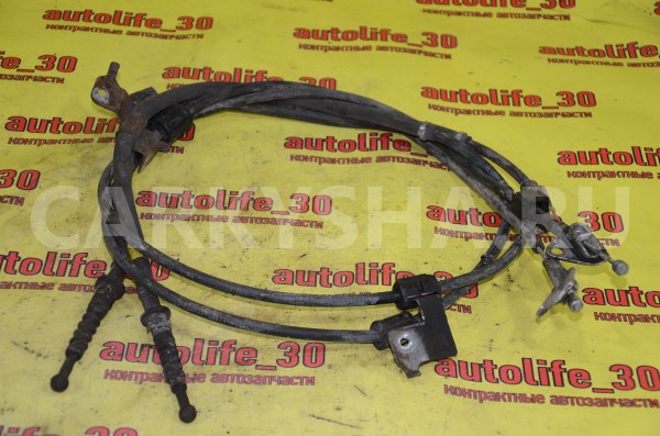 Трос стояночного тормоза Toyota Auris 