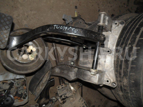Кронштейн крепления педали Volkswagen Touareg I рестайлинг (2006—2010) Volkswagen Touareg 