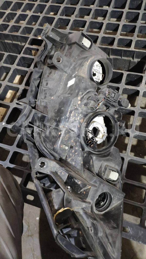 Фара правая Renault Megane II 2002-2009 Renault 20 оригинальный номер 7701063223