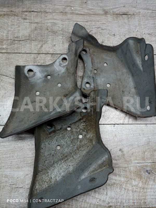 Кронштейн двигателя Mazda 3 BK рестайлинг (2006—2009) Mazda 2 оригинальный номер LF0740071D