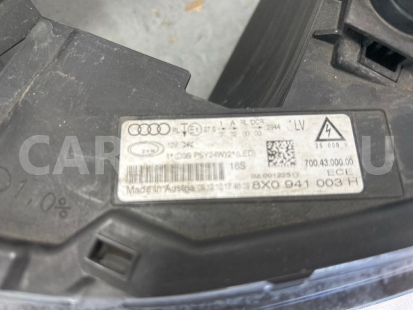 Фара Audi A1 2011 Audi A1