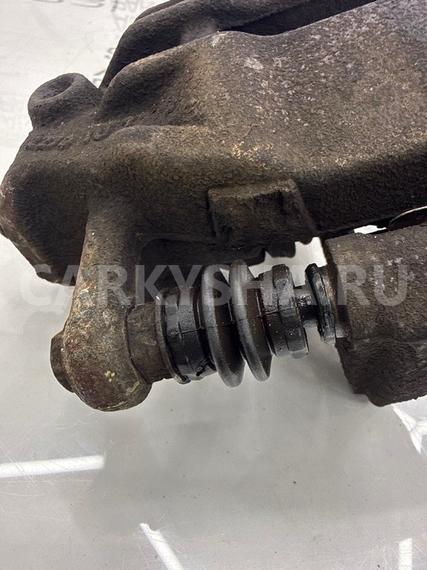 Суппорт передний левый Nissan Note E11 1.6 HR16DE Nissan Note 