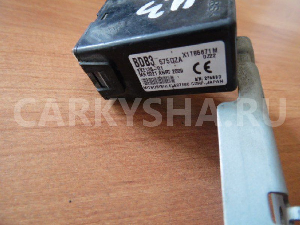 Блок электронный Mazda 3 BL (2008—2011) Mazda 2 оригинальный номер BDB3675DZA