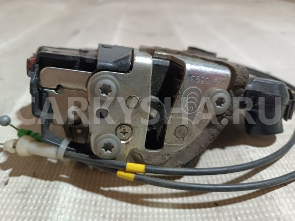 Замок двери передней правой Toyota Auris 