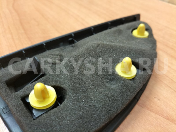 Накладка двери (внутренний уголок) задняя левая Hyundai Sonata оригинальный номер 839103C000