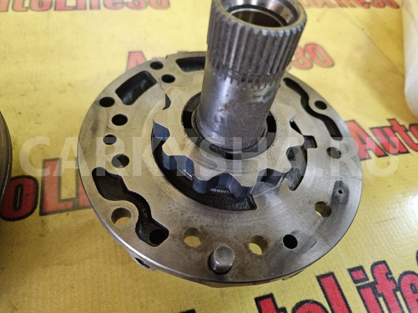 Насос масляный КПП Toyota Allex оригинальный номер NONAME