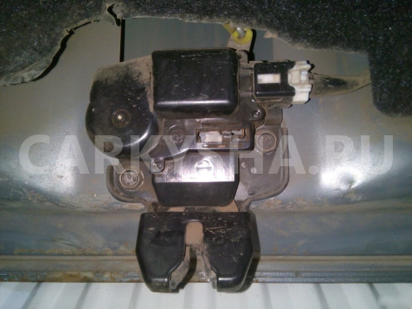 Замок крышки багажника седан Ниссан Тиида Nissan Nissan Tiida оригинальный номер 84631ED40A