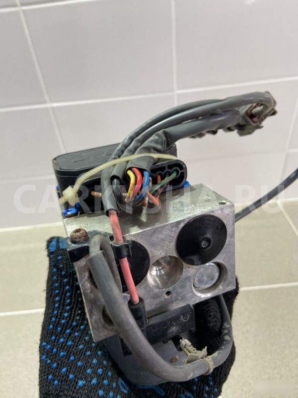 Блок ABS Nissan Cube 1999 Nissan Cube оригинальный номер 4760072B00