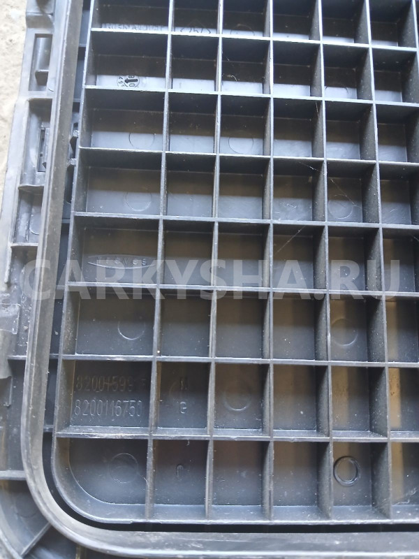 Крышка кармана днища перед Megan 2 Renault 20 оригинальный номер 8200564160