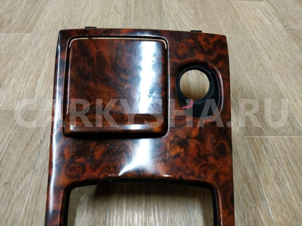 Консоль КПП Nissan Primera 