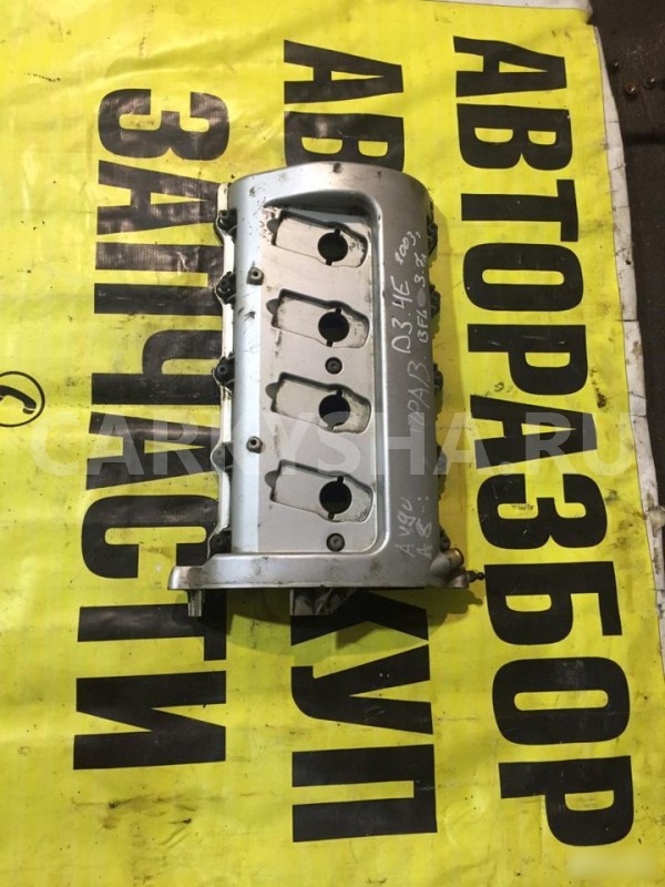 Клапанная крышка правая Audi A8 D3-4E Audi 200 оригинальный номер 077103476T