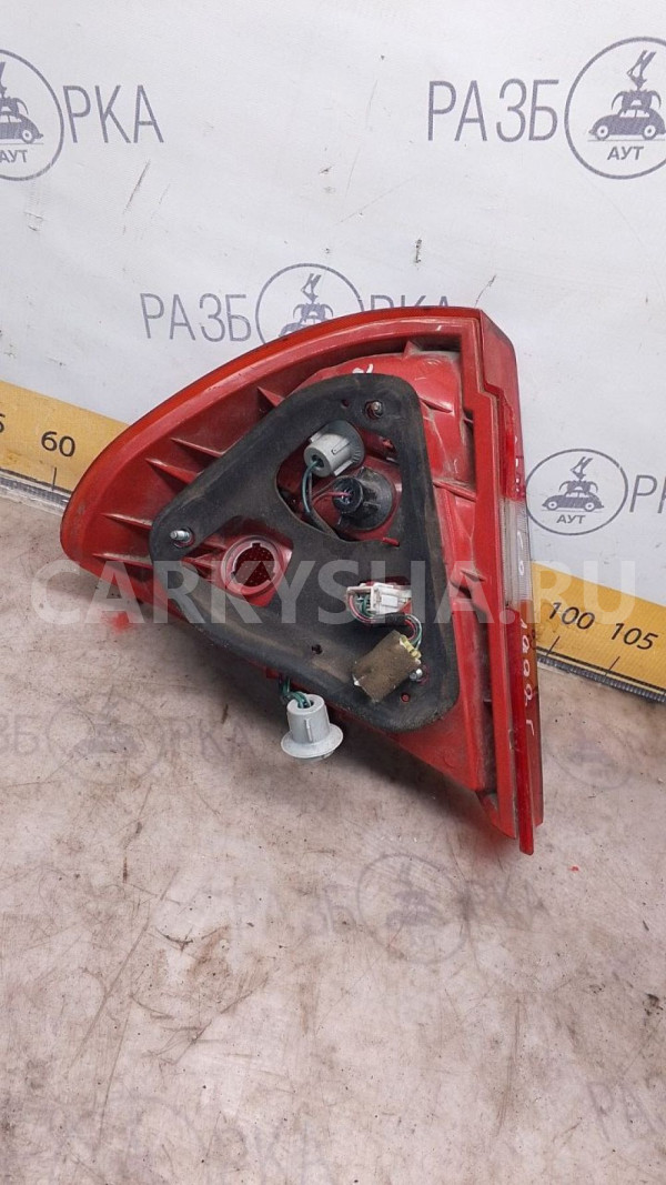 Фонарь задний правый Mitsubishi Lancer VII Mitsubishi i оригинальный номер MR376900