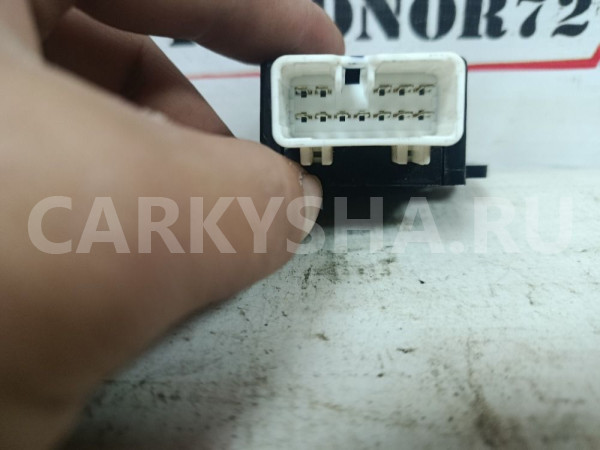 Блок управления передний правый Hyundai Solaris Hyundai Solaris оригинальный номер 881964L070