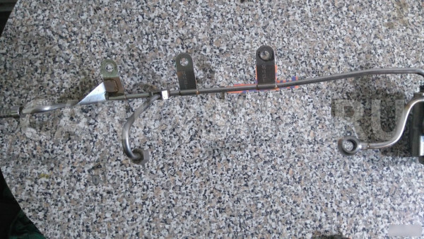 Трубка топливная двигателя FSI BVY VW Passat B6 Volkswagen Passat оригинальный номер 06F127505AA