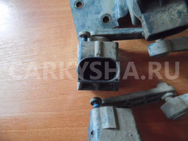 Датчик регулировки дорож. просвета Mercedes-Benz GL-класс X164 (2006—2009) Mercedes-Benz G-klasse оригинальный номер A0105427717