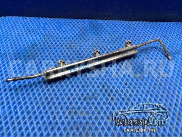 Рейка топливная рампа правая Pajero 4 3.8 6G75 Mitsubishi i оригинальный номер 1465A346