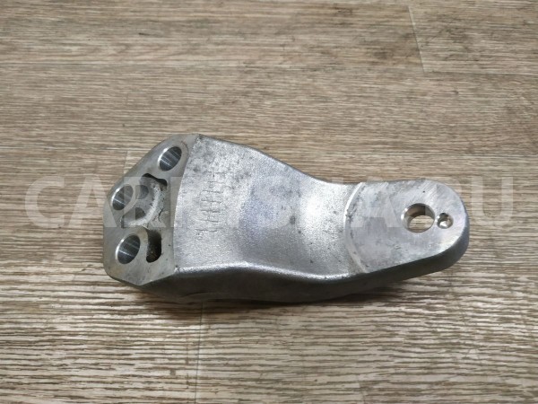 Кронштейн опоры двигателя Kia Cee'd 