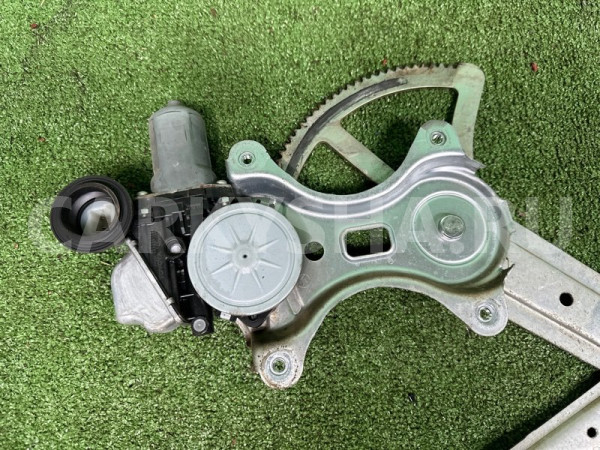 Стеклоподъемник Toyota Land Cruiser 200 2007-2021 6980160080, передний правый Toyota Land Cruiser 