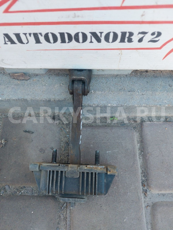 Ограничитель двери передний  Toyota Avensis T250 Toyota Avensis оригинальный номер 6861005040