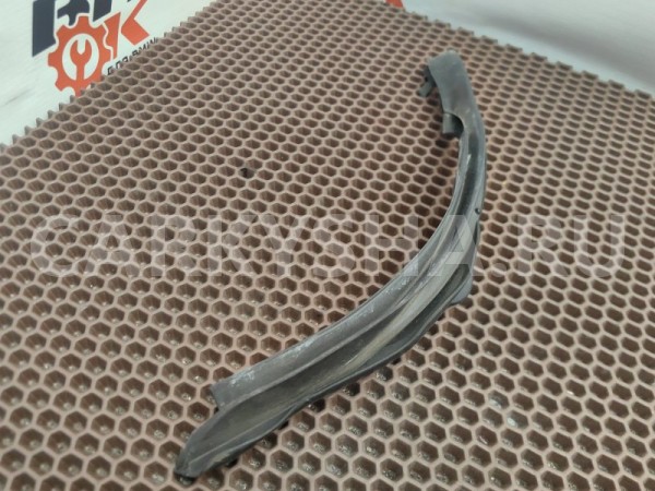 Уплотнитель крыла BMW X5 