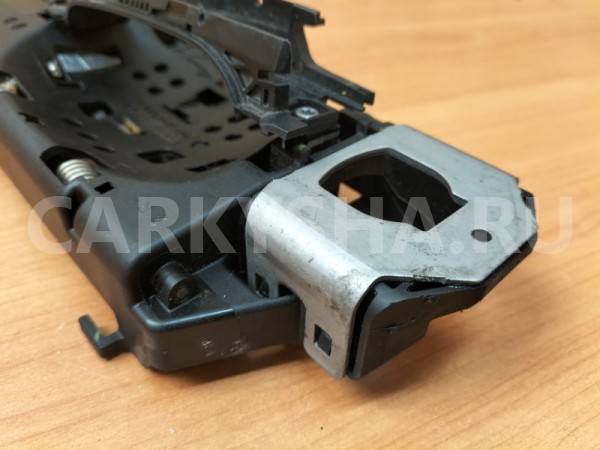 Ручка двери наружная задняя правая Audi Q5 FYB Audi Q5 оригинальный номер 80A837206