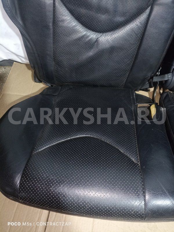 Заданий диван TOYOTA RAV4 ZSA30 кожа Toyota RAV 4 оригинальный номер 3421919