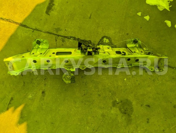 Планка телевизора Toyota Ractis оригинальный номер 5320552090