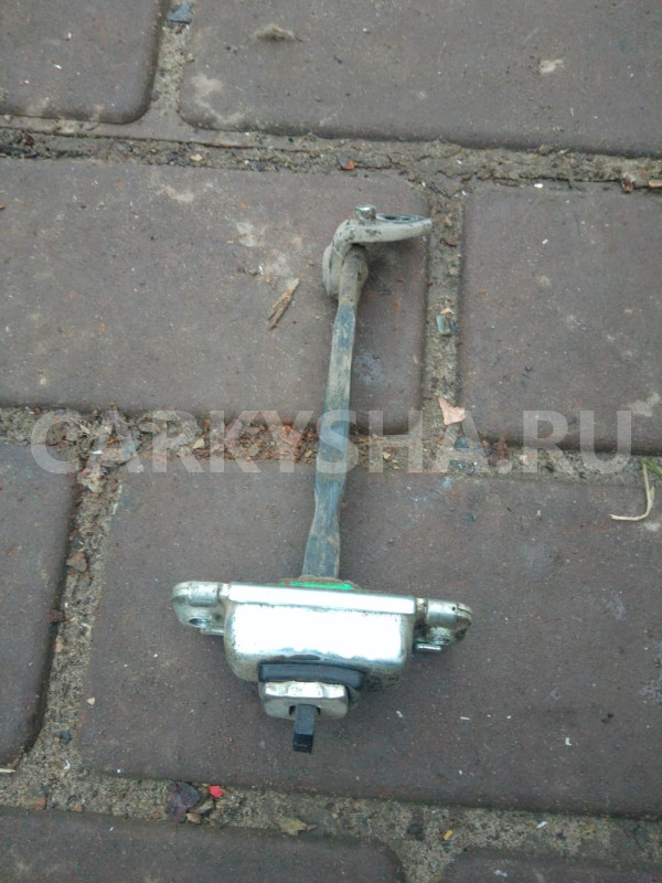 Ограничитель задней правой двери  Hyundai Getz Hyundai Getz 