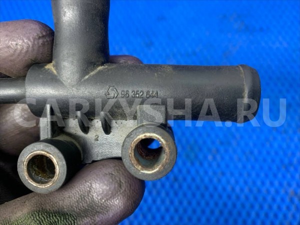Тройник системы охлаждения Daewoo Nexia I Daewoo Nexia оригинальный номер 96352644