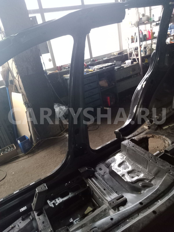 Стойка кузова средняя Mercedes-Benz GL-класс X164 рестайлинг (2009—2012) Mercedes-Benz G-klasse 