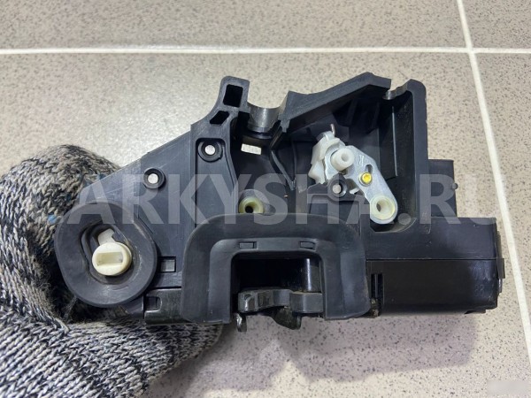 Замок двери задний правый Geely Emgrand 2013 Geely Emgrand EC7 оригинальный номер A044799