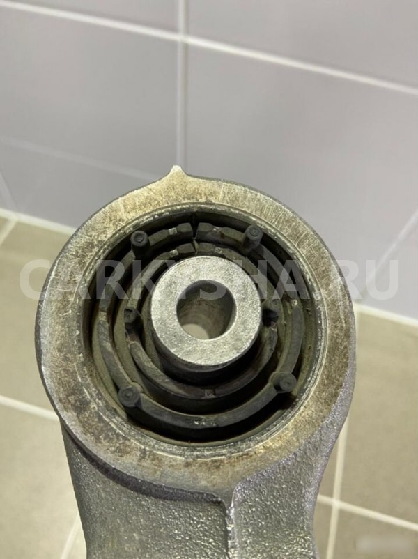 Рычаг задний правый нижний Volkswagen Phaeton 2006 Volkswagen Phaeton оригинальный номер 03428921