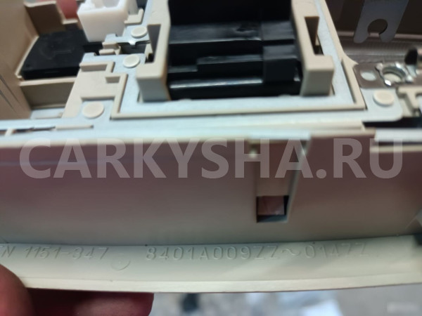 Плафон салонный Митцубиси Лансер 10 Mitsubishi Lan Mitsubishi Lancer оригинальный номер 8401А009ZZ