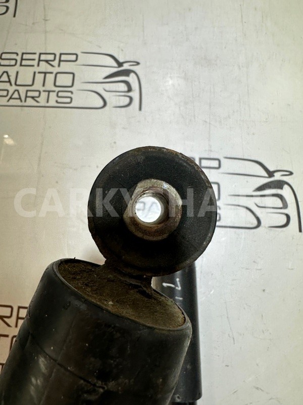 Амортизаторы задние Kia SOUL AM G4FC 2009 Kia Soul 