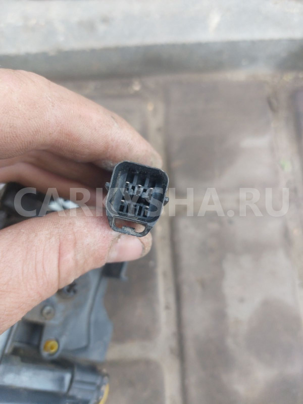 Замок двери передний правый Hyundai Getz Hyundai Getz оригинальный номер 813201C021