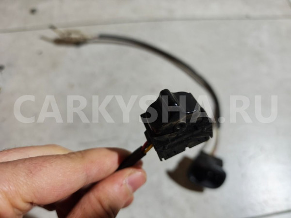 Кнопка стеклоподъемника Nissan Bluebird оригинальный номер 254210E000