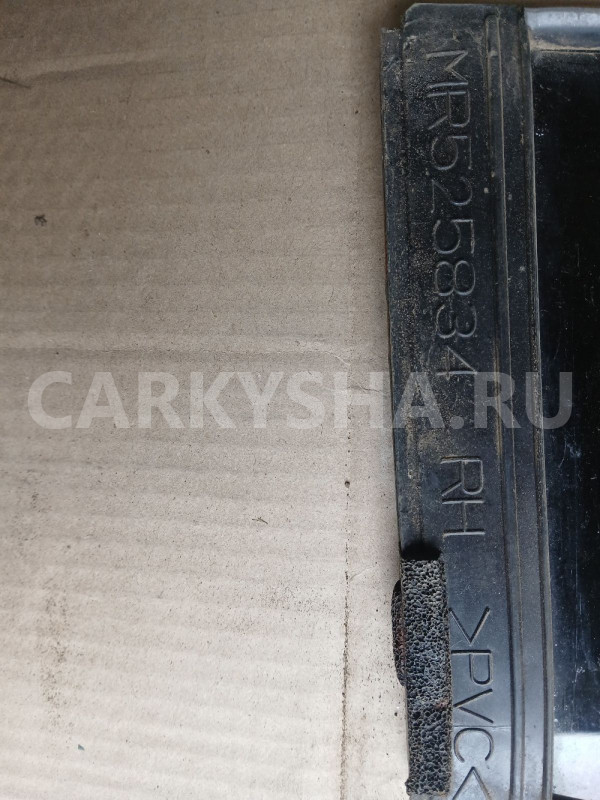 Форточка двери задней правой  Mitsubishi Lancer 9 Mitsubishi i оригинальный номер MR525826