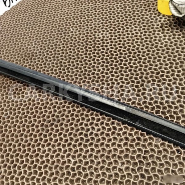 Направляющая резинка стекла BMW X3 