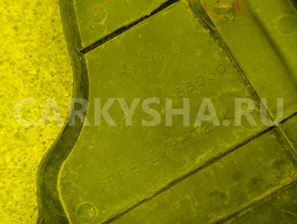 Подкрылок Toyota Wish оригинальный номер 52152-68030