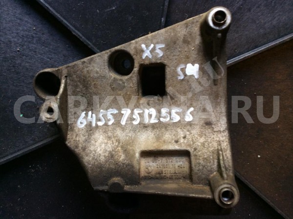 Опорный кронштейн компрессора кондиц 3.0 BMW X5 I (E53) Рестайлинг оригинальный номер 64557512556 64 55 7 512 556