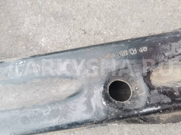 Кронштейн арки крыла левый Mercedes ML W164 Mercedes-Benz M-klasse оригинальный номер A1643310140