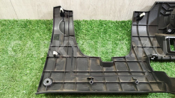 Накладка торпедо нижняя Mitsubishi Outlander I (2002—2009) Mitsubishi i оригинальный номер MN124984