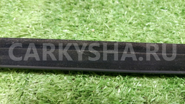 Уплотнитель стекла двери (бархотка внутренняя) Kia Soul II (2013—2016) Kia Soul оригинальный номер 82231B2000