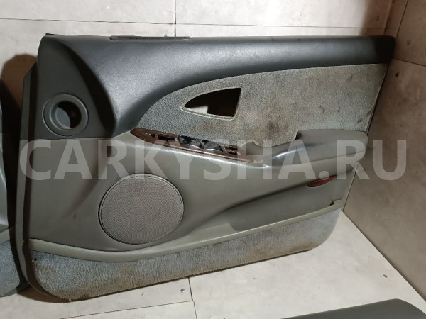 К-кт обшивки двери Mitsubishi Diamante оригинальный номер MR760624