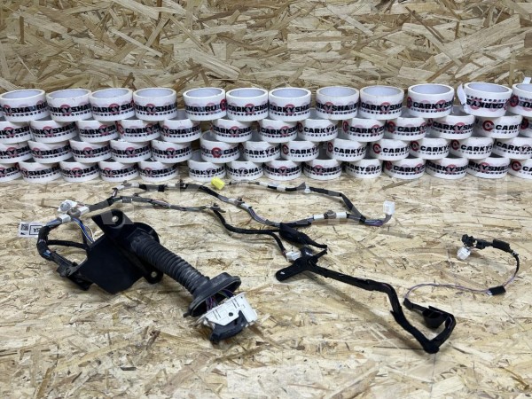 Проводка передней левой двери Toyota Corolla XII (E210) – седан оригинальный номер 82198-02400