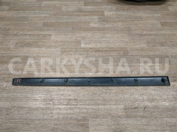 Молдинг передней правой двери Chevrolet Orlando 