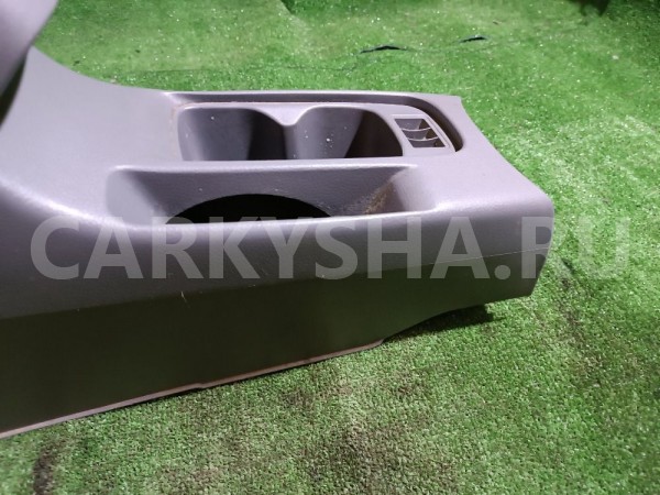 Подлокотник Mitsubishi Lancer оригинальный номер MR647147