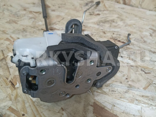 Замок двери передней правой Opel Astra J Opel Astra оригинальный номер 13579515