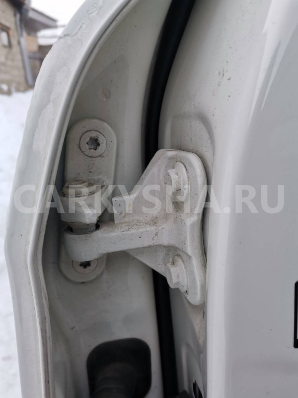 Петля двери задней правой верхняя Mercedes-Benz A-класс W176 (2012—2015) Mercedes-Benz A-klasse оригинальный номер A1767300637