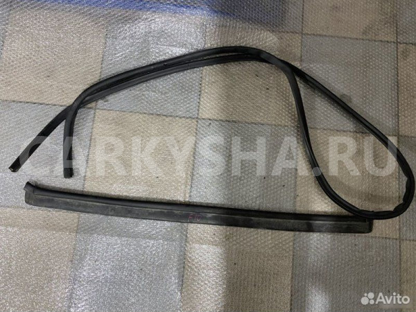 Уплотнитель капота BMW 5 F10 N52B30 2010 BMW 5er оригинальный номер 51 76 7 206 521